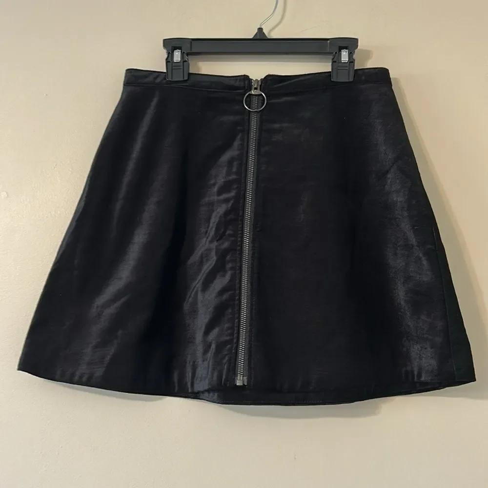 Free People Black Funkytown Velvet Mini Front Zipper A-line Skater Skirt Size 4